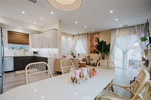 10247 Floralita Avenue, Sunland, CA 91040