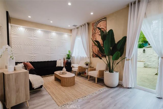 10247 Floralita Avenue, Sunland, CA 91040