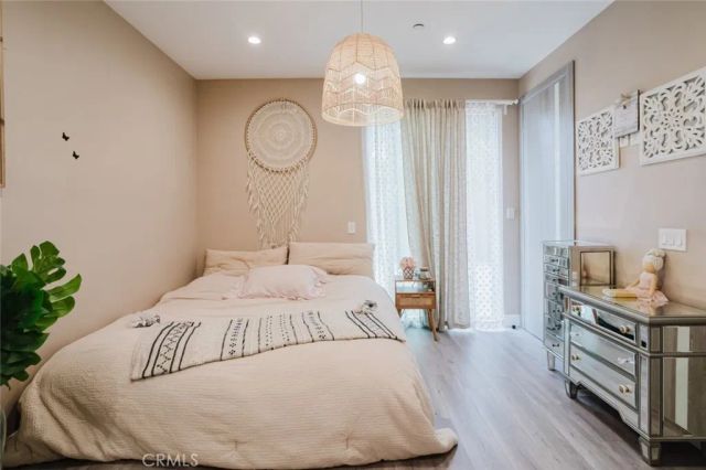 10247 Floralita Avenue, Sunland, CA 91040