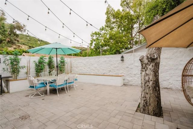 10247 Floralita Avenue, Sunland, CA 91040