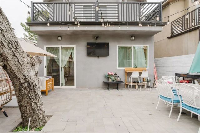10247 Floralita Avenue, Sunland, CA 91040