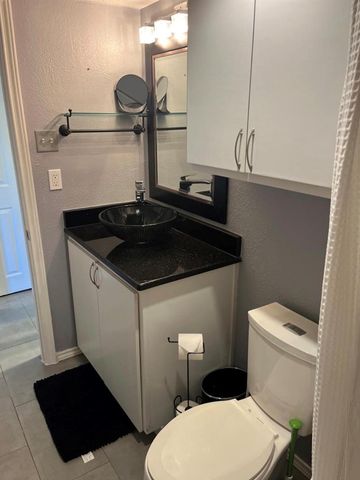 505 W 7th ST 109, Austin, TX 78701