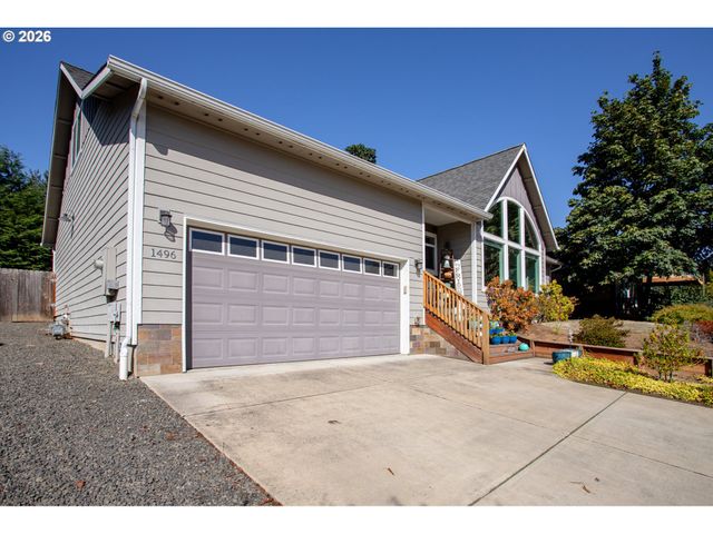 1496 S 57TH St, Springfield, OR 97478
