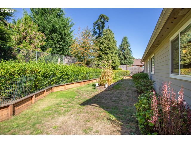 1496 S 57TH St, Springfield, OR 97478