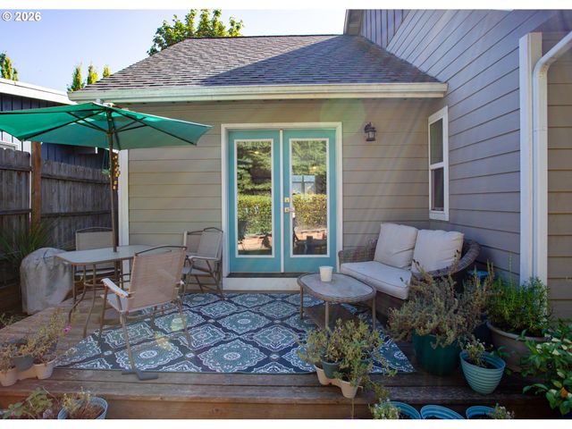 1496 S 57TH St, Springfield, OR 97478