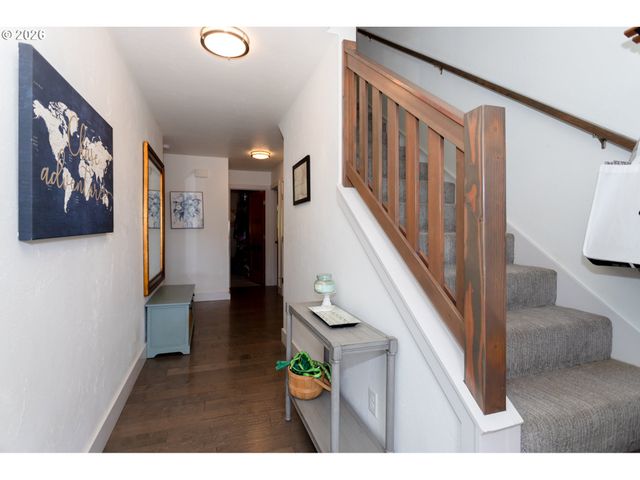 1496 S 57TH St, Springfield, OR 97478
