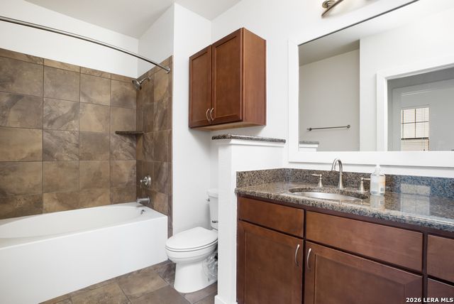 7342 Oak Manor Dr Apt 1302, San Antonio, TX 78229