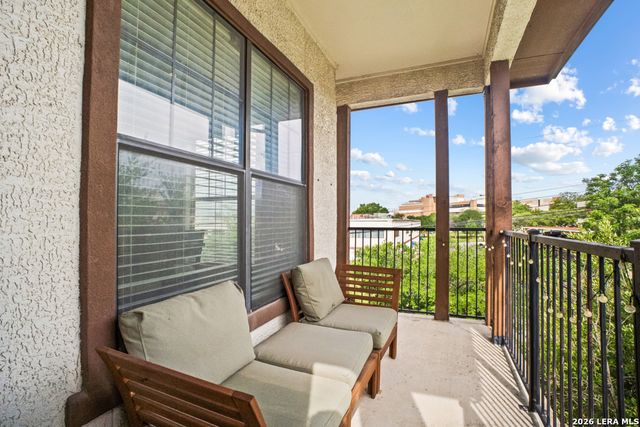 7342 Oak Manor Dr Apt 1302, San Antonio, TX 78229