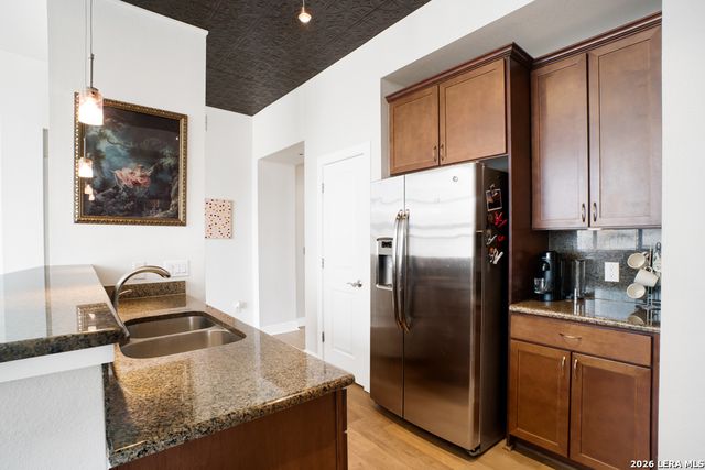 7342 Oak Manor Dr Apt 1302, San Antonio, TX 78229