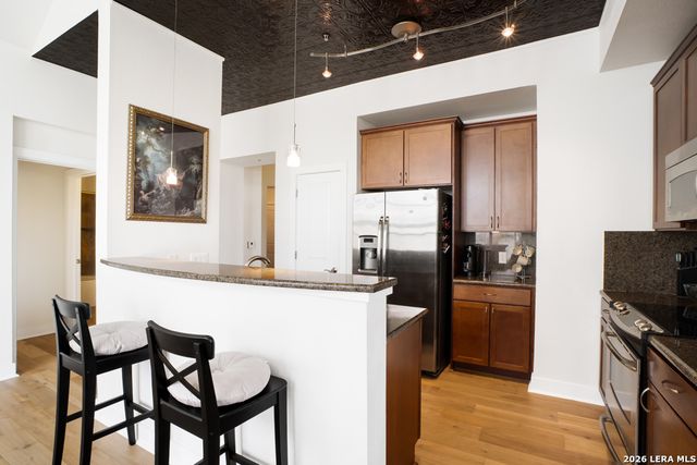 7342 Oak Manor Dr Apt 1302, San Antonio, TX 78229