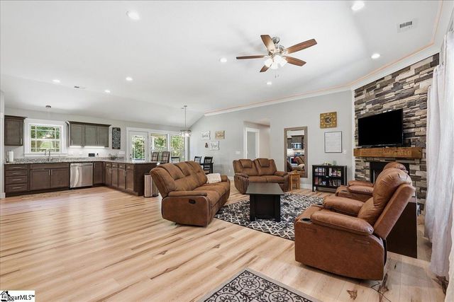132 Holston Valley Circle, Inman, SC 29349