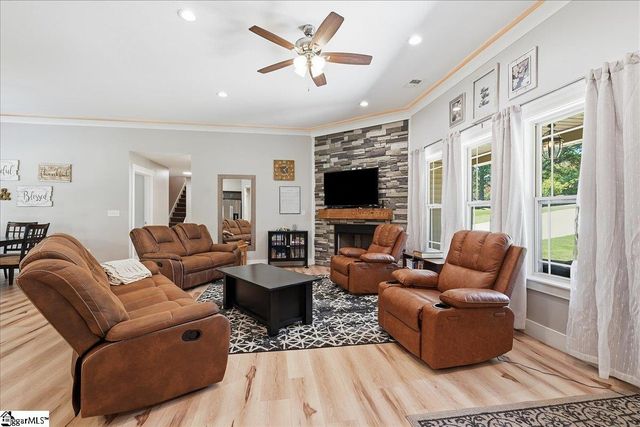 132 Holston Valley Circle, Inman, SC 29349