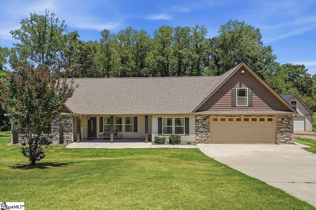 132 Holston Valley Circle, Inman, SC 29349