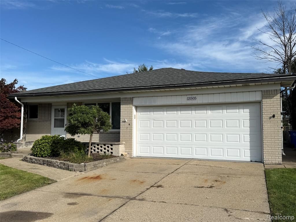 13505 Yvonne Drive, Warren, MI 48088