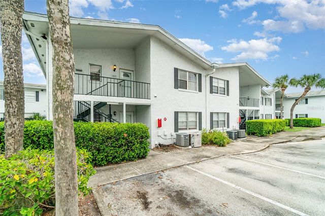 6015 AMBERLY COURT F-31, Orlando, FL 32822