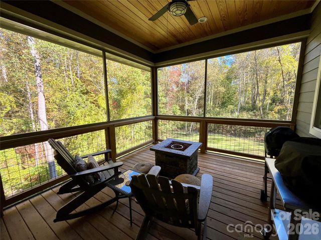 14 Cider Hill Lane, Hendersonville, NC 28792