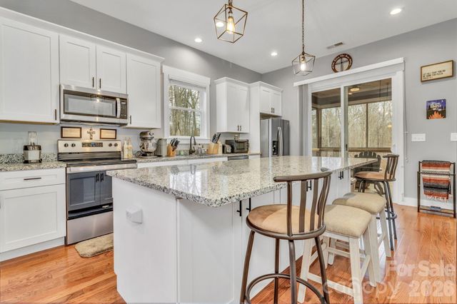 14 Cider Hill Lane, Hendersonville, NC 28792