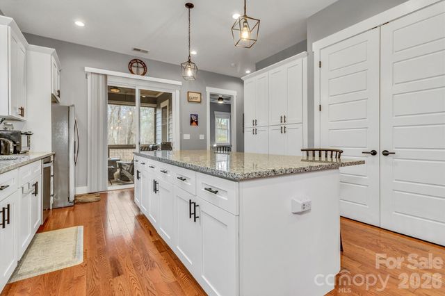 14 Cider Hill Lane, Hendersonville, NC 28792