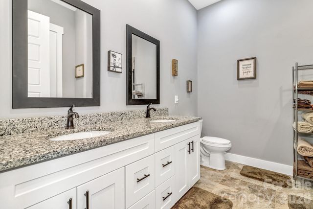 14 Cider Hill Lane, Hendersonville, NC 28792