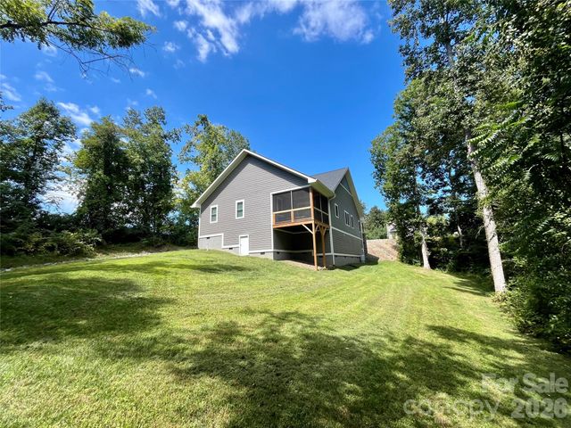 14 Cider Hill Lane, Hendersonville, NC 28792
