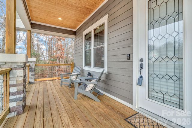 14 Cider Hill Lane, Hendersonville, NC 28792