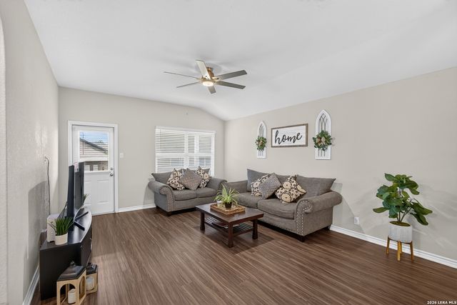 906 Red Crossbill, San Antonio, TX 78253