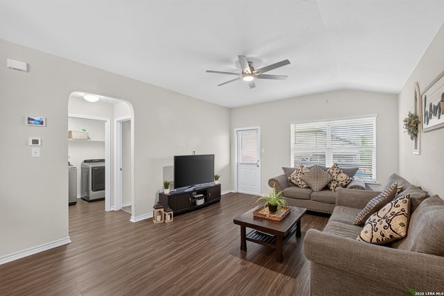 906 Red Crossbill, San Antonio, TX 78253