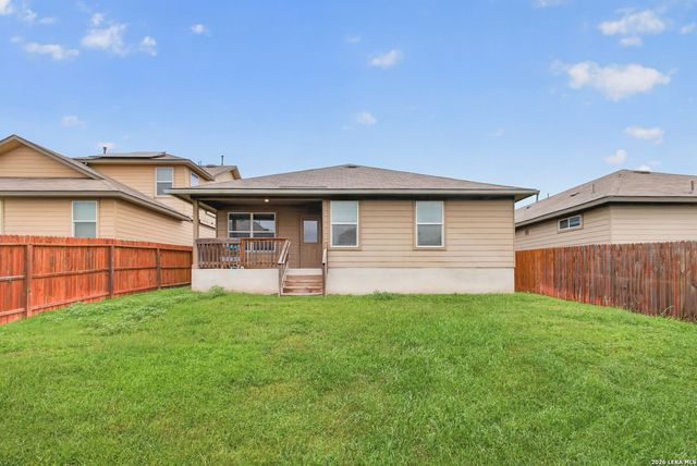 906 Red Crossbill, San Antonio, TX 78253