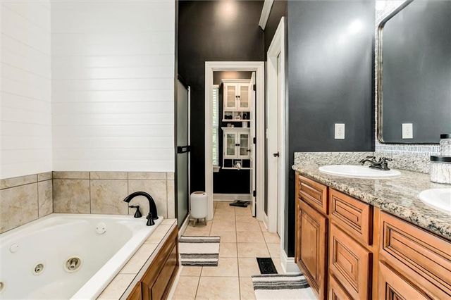 30200 W 185th Street, Gardner, KS 66030