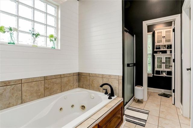 30200 W 185th Street, Gardner, KS 66030