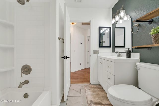 3904 W Rock Basin Lane, Tucson, AZ 85745