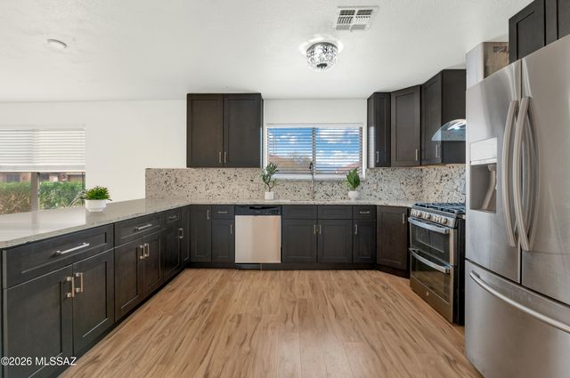 3904 W Rock Basin Lane, Tucson, AZ 85745