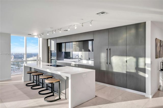 851 NE 1st Avenue Penthouse 4612, Miami, FL 33132