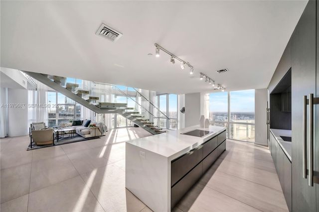 851 NE 1st Avenue Penthouse 4612, Miami, FL 33132