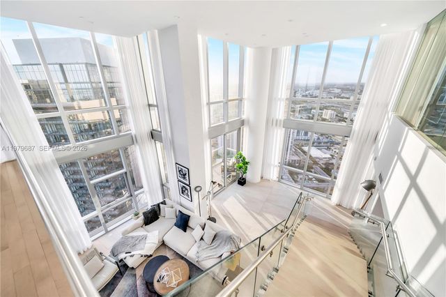 851 NE 1st Avenue Penthouse 4612, Miami, FL 33132