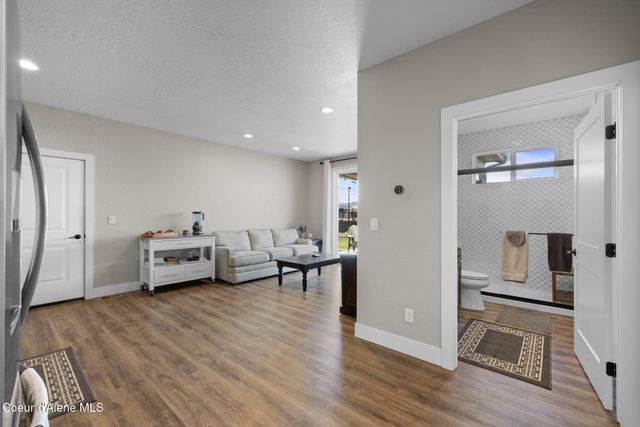 13806 N Treasure Island CT, Rathdrum, ID 83858