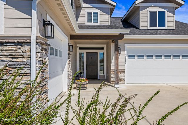 13806 N Treasure Island CT, Rathdrum, ID 83858