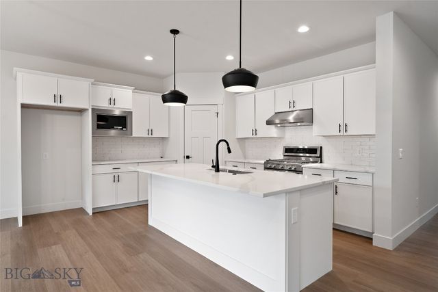 1502 Beeker Lane, Belgrade, MT 59714