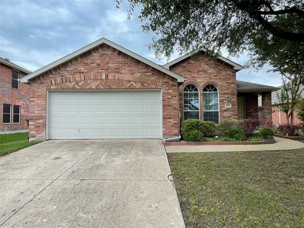1004 Trickham Drive, Forney, TX 75126