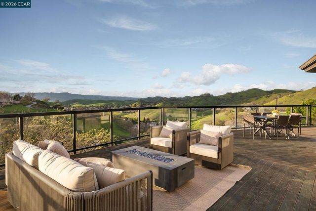 145 145 Sugar Creek Ln, Alamo, CA 94507