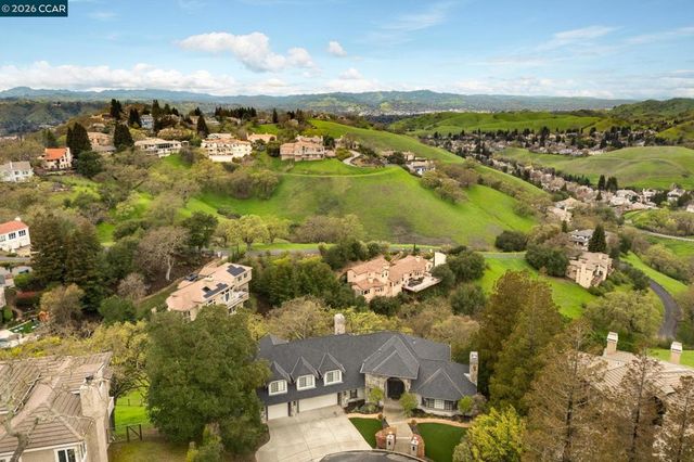 145 145 Sugar Creek Ln, Alamo, CA 94507