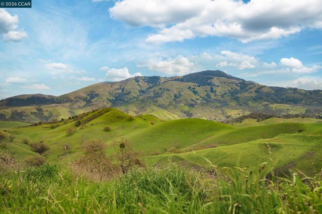 145 145 Sugar Creek Ln, Alamo, CA 94507