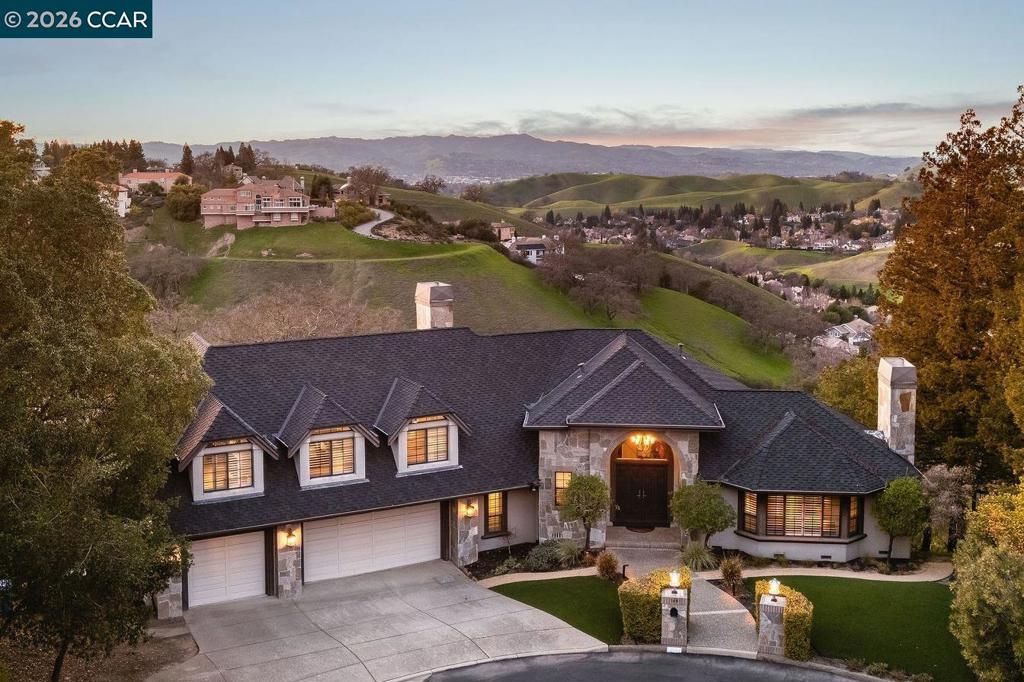 Image 1 of property listing at 145 145 Sugar Creek Ln, Alamo, CA 94507