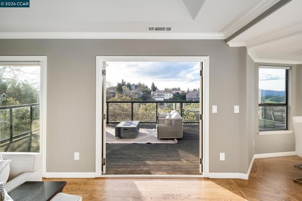 Image 20 of property listing at 145 145 Sugar Creek Ln, Alamo, CA 94507