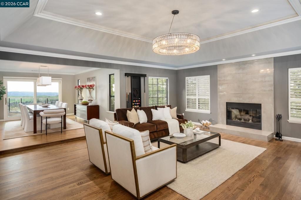 Image 4 of property listing at 145 145 Sugar Creek Ln, Alamo, CA 94507