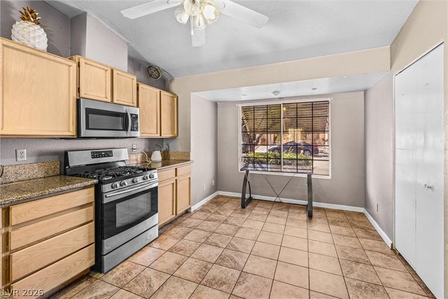 1624 Palmae Way, Las Vegas, NV 89128