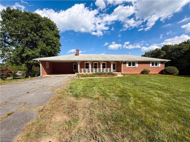 5305 Belews Creek Road, Walkertown, NC 27051