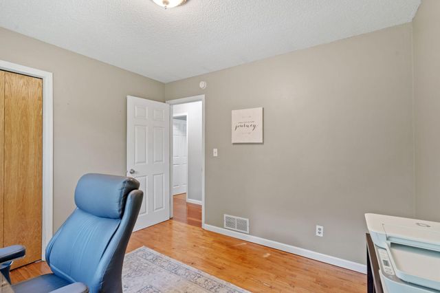 40744 Fenian Way, North Branch, MN 55056