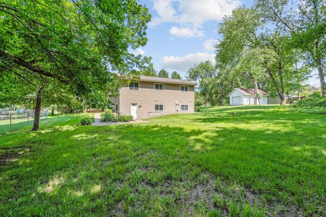 40744 Fenian Way, North Branch, MN 55056