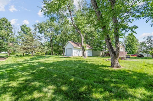 40744 Fenian Way, North Branch, MN 55056